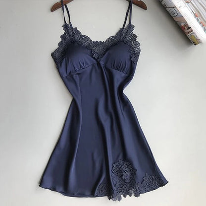 Zmysłowa satynowa koszula nocna - Sentido
